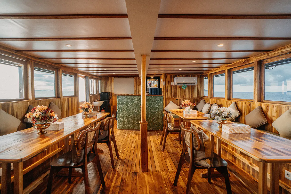 Zada Nara Phinisi - Luxury Phinisi Komodo Charter 2026